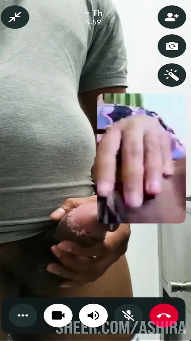 Görüntülü görüşme : Asyalı kız amcık