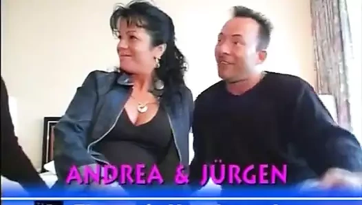 İşte Simones'un evli bir çift teşhirciyle sikiştiği ilk video