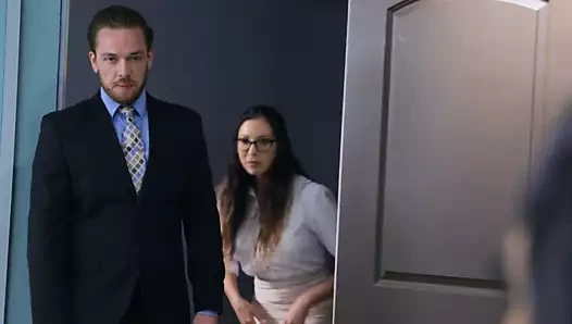 Büyük popolar hakkında tam video büyük aaliyah hadid gibi