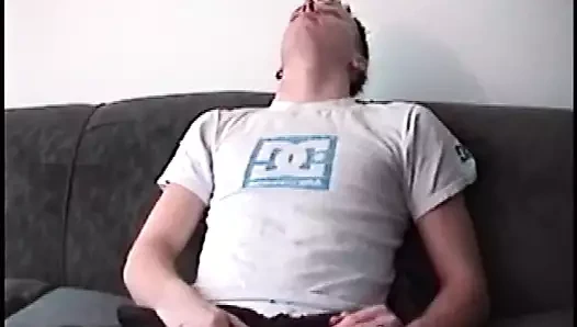 Genç roar mastürbasyon yapıyor