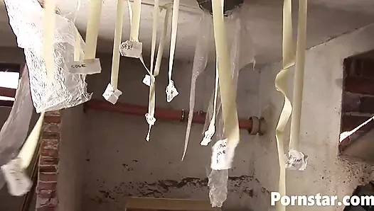 Sabrina White ile çifte yaraklı üçlü seks