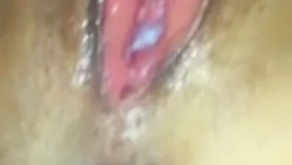 cati usa il vibratore