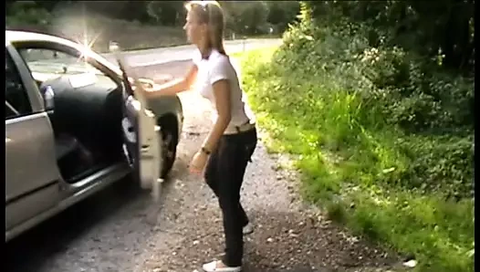 Dövüşen ve boks yapan kızlar