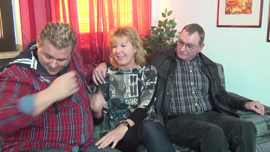 Soyun, sikilmek istiyorum