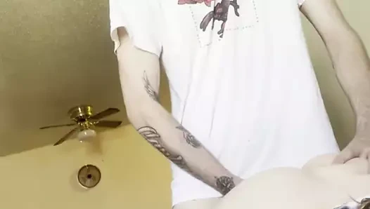 Kalça şeyi yap ve beni sert sik