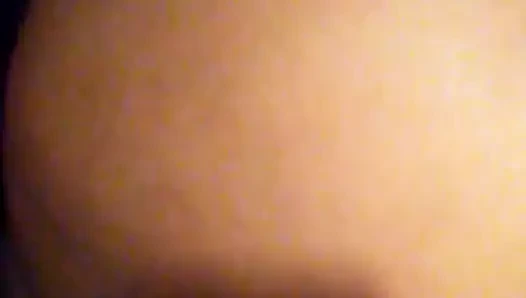 Aldatılan karısı konuşurken diğer erkeklerin horoz