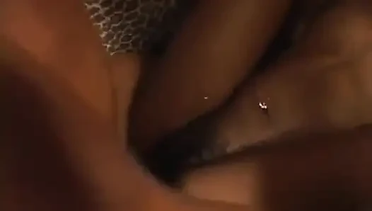 Kaltak sert ve sert olduğunda seviyor