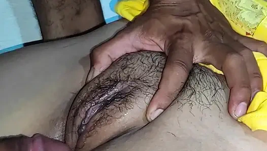 I'm a virgin! Oh yes, that's so good! Slowly penetrate my pussy in this Tamil Indian video.