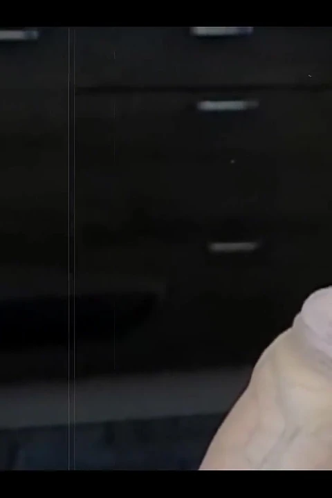 Ateşli oral seks diliyle azdırıyor! Lolipop gibi yalıyor!