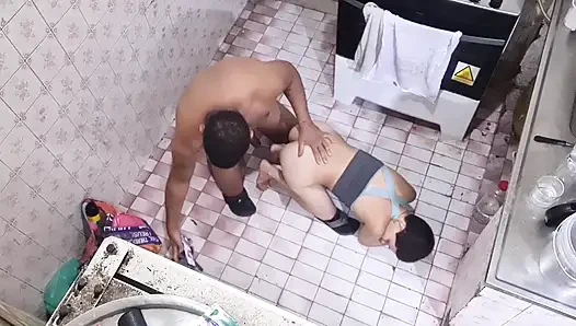 Götten götünü yiyor