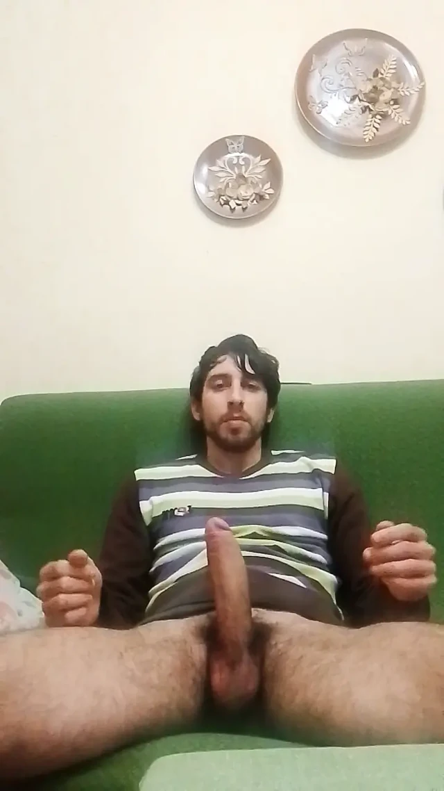 Kanepede sikişiyor