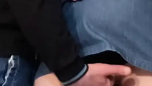 Metroda edepsiz fantezi - yabancının parmakları amcığımda