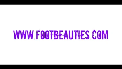 Ayak güzelleri modelle iletişime geçsin