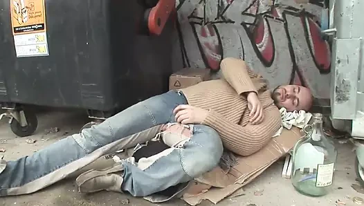 Kat Lee ve Kit Lee üçlü seks sırasında birbirlerini sikişirken ve emerken izliyor