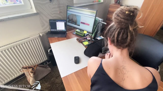 Сотрудницу застукал ее босс и заполнила спермой - бизнес