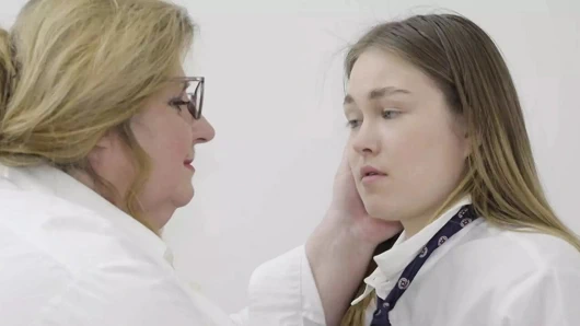 iki öğrenciler yalamak ve Siktir et iki büyük lezbiyen öğretmenler