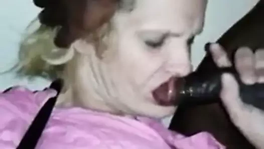 Büyük memeli yüz sikişi gırtlağına kadar cunt.mp4