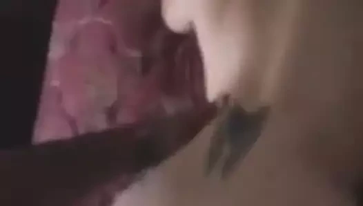 Güzel ve derin onu arkadan vurdu