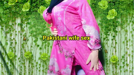 Arobian seksi ev hanımı romantik seks
