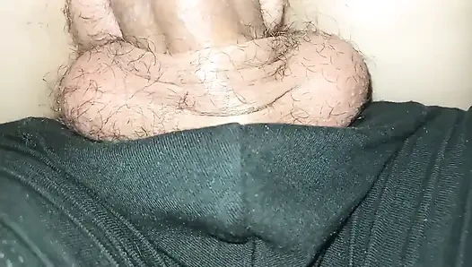 Azgındım ve partnerim sert penisiyle vajinama vuruyor, beni tamamen ıslatıyor