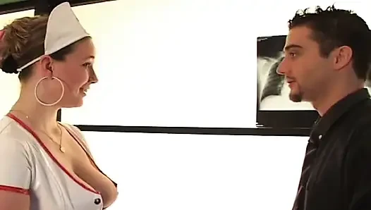 Hastalara anal seks yapmasına izin veren bir Fransız hemşire