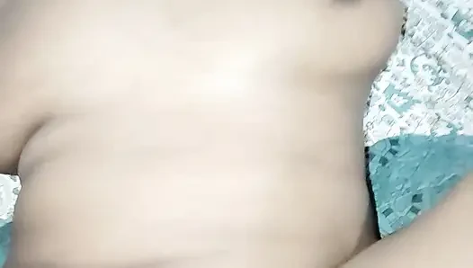 Kız Arkadaşım Çok Sert Sevişti, Sünnetsiz Tam Video. Zevki Hissetmek Için Kulaklıkları Kullanma Ya Da Atlama Yapma.
