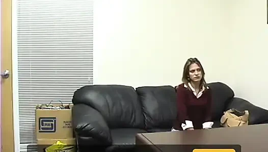 Audrey içeri girdi, ne istediğimi anladı ve kaçtı