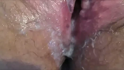 Karısı 7 aylık hamile – bacakları açık ve erkeklerin boşalmasıyla dolu