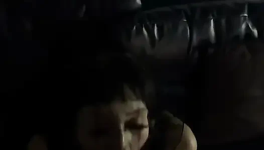 Gotik kız kasabada büyük zenci karşı