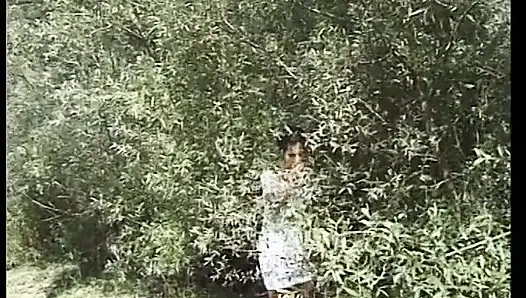 Tombul Orta Yaşlı Seksi Kadın Buharlı Kulübede Şişman Yarağı Emiyor