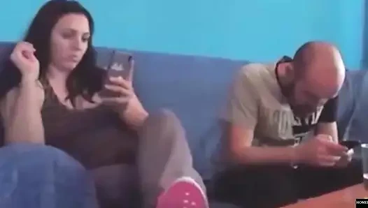 Kanepede akşam seksi