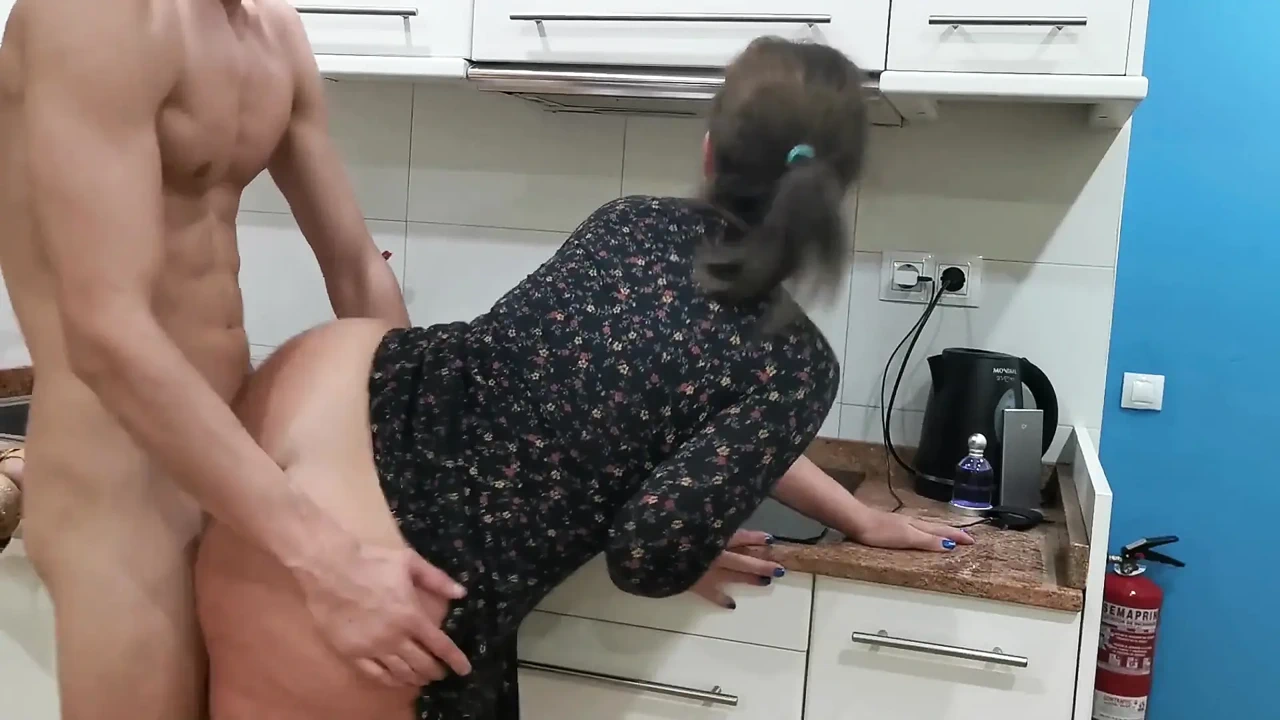 Sipariş için ödeyecek parası yok ve sikişiyorlar