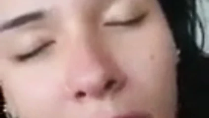 morena linda tomando leitinho