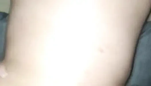 Geceleri üniversiteli kızın götünü kırıyorum