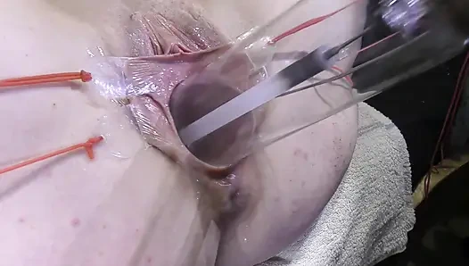 Uzak Yayılmış Vajina Yakın Çekimde Lambayla 1000watt