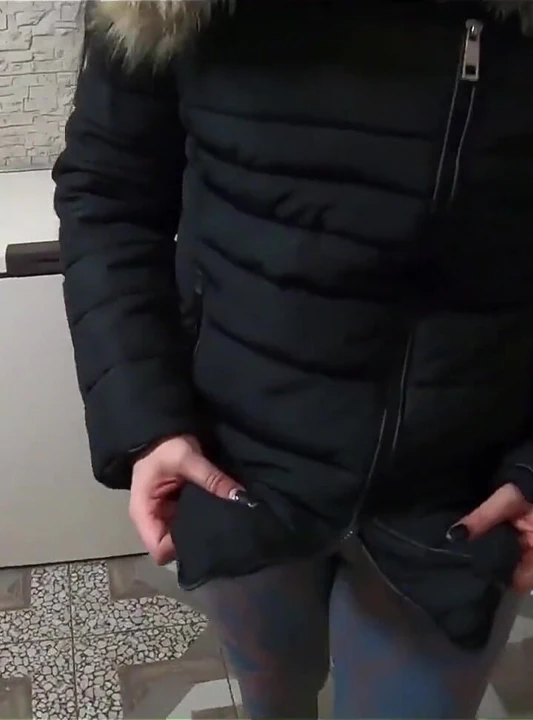 Döl boyama delisi ve sert sikiş yüz sikişi, anal parmaklama ve dağınık bitirmek