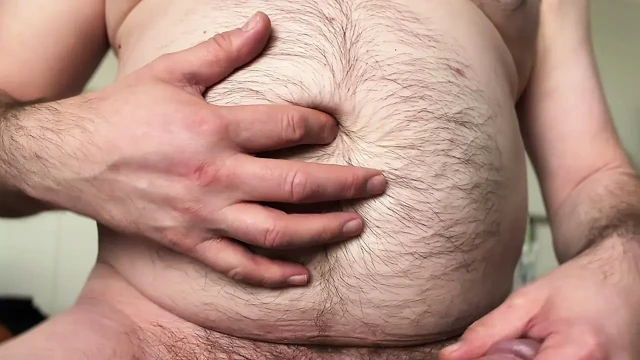 Tüylü, yağlı göbek ve göbek, şişman azgın penis