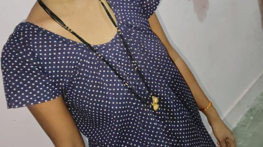 Güzel desi ateşli yenge ile seks