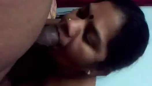 Olgun güney yenge emme büyük horoz ona partner çıplak