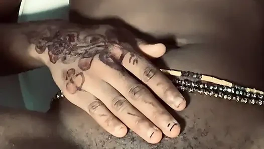 Ateşli zenci hatun browngurl234 banyoda tek başına anın tadını çıkarıyor