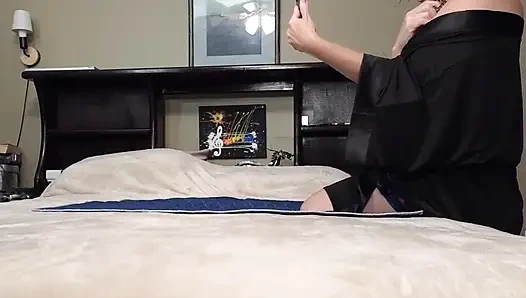 Genç erkek avcısı telefonda seks