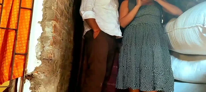 Hintli köylü öğrenci rol oyunu viral videoda sikişiyor