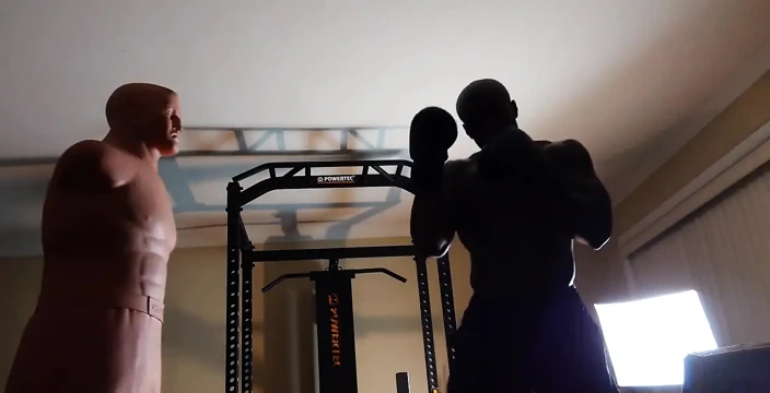 Boks egzersizi bugün her zaman kalorilerimi takip ediyorum çünkü insan vücudu doğal olarak kiloyu kaybettiğine geri koymak istiyor