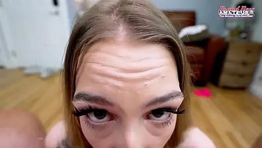 Emma wolfe dövmeli esmer tatlı kız sakso çekiyor yoğun oral eğlence