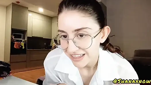 Üvey erkek kardeşim fantezimi sikiyor