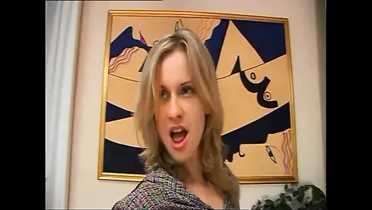 Harika seksi büyük memeli sıska orta yaşlı seksi kadın büyük olgun amatör yarakla sikiliyor ve ağzına boşalıyor