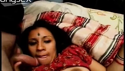 Hint kadın var sıcak seks ve sikikleri sert