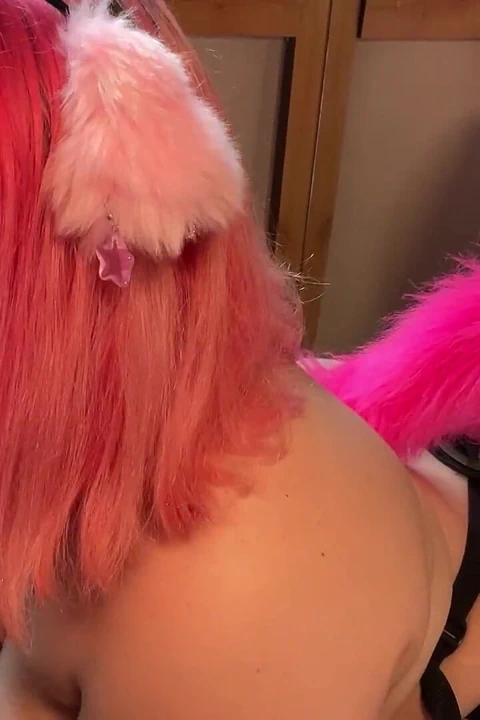 Bakış açısı: tombul köpek yavrusu kız arkadaşın ereksiyonunuza aç