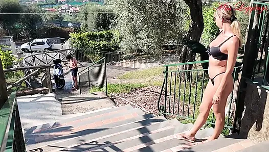 Teyzenin terasta bakire yeğenini baştan çıkarma ve kışkırtma konusundaki beklenmedik ve sapık arzusu