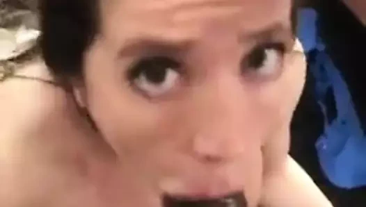 Beyaz kız seviyor emme bbc